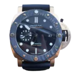 Panerai Submersible 42 мм с чёрным циферблатом и каучуковым ремешком